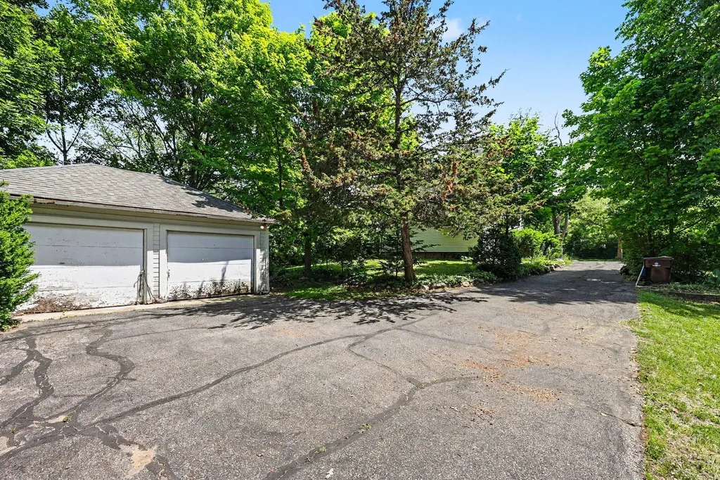906 Pauline Boulevard Ann Arbor City MI 48103