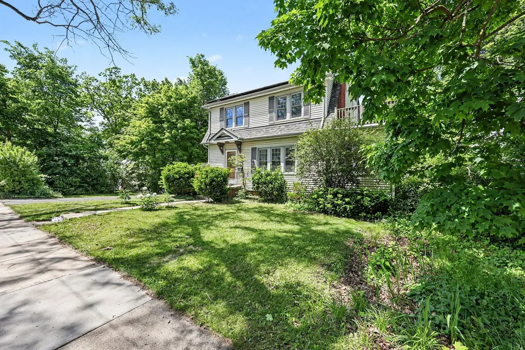 906 Pauline Boulevard Ann Arbor City MI 48103