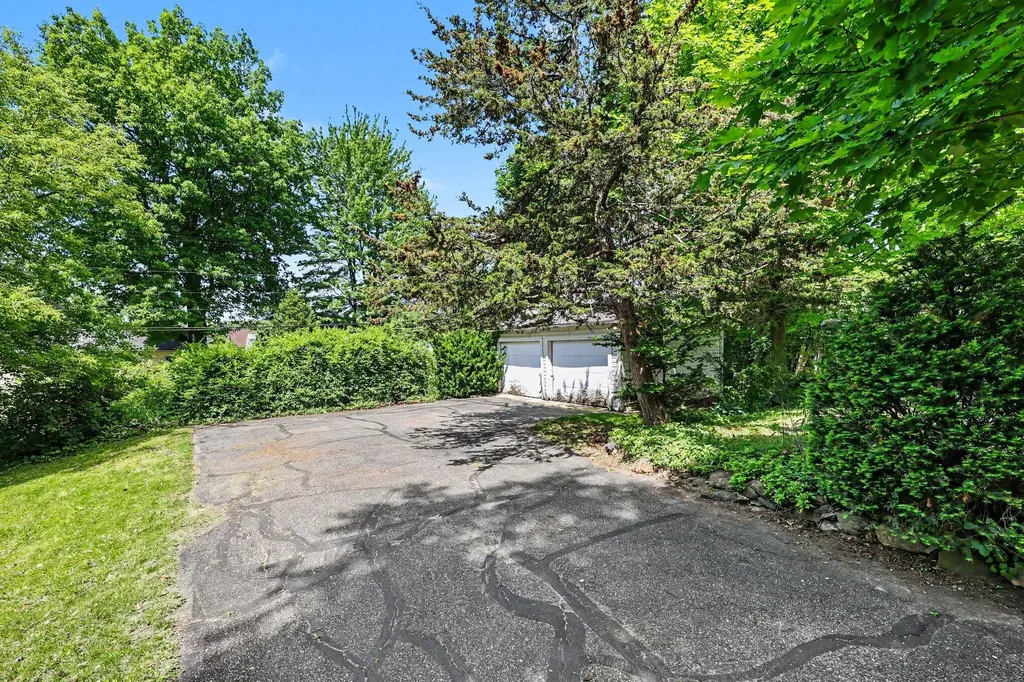 906 Pauline Boulevard Ann Arbor City MI 48103