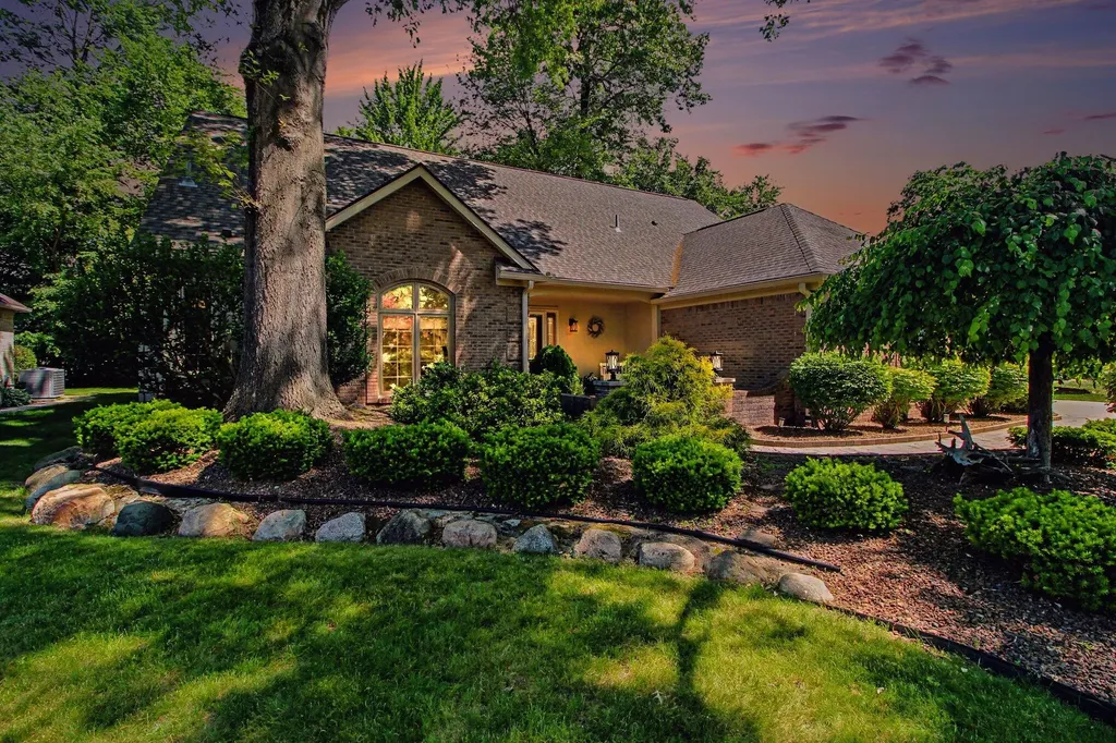 14017 Towering Oaks Drive Shelby Charter Township MI 48315