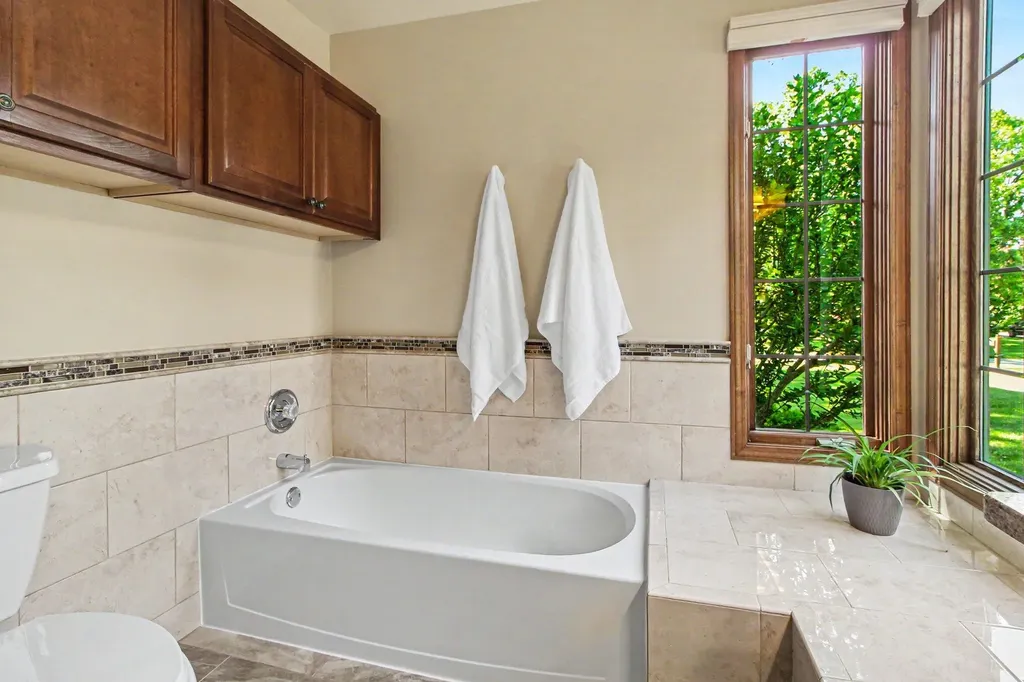 14017 Towering Oaks Drive Shelby Charter Township MI 48315