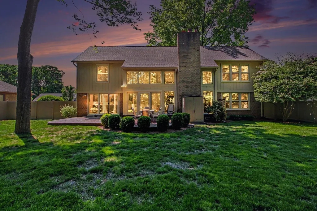 14017 Towering Oaks Drive Shelby Charter Township MI 48315