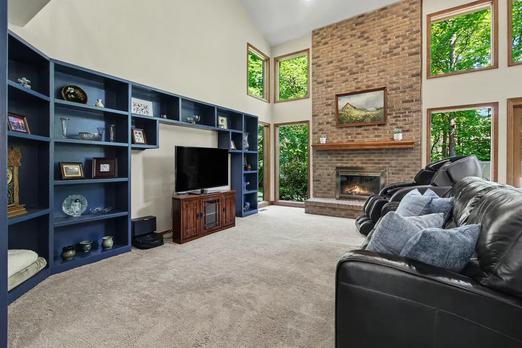 14017 Towering Oaks Drive Shelby Charter Township MI 48315