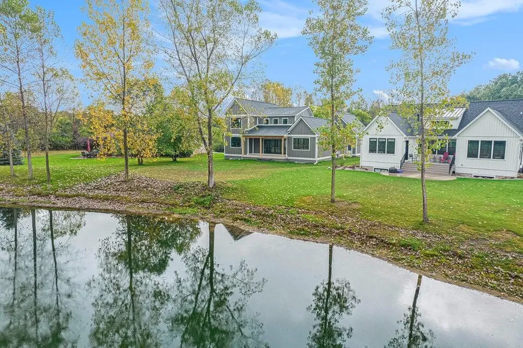 5182 Grande View Lane Summit Township MI 49201