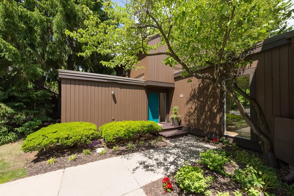 10 Westbury Court Ann Arbor City MI 48105