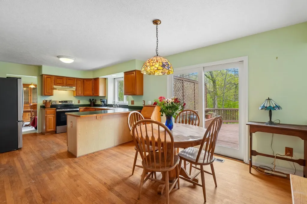6338 Dalton Ridge Hamburg Township MI 48116