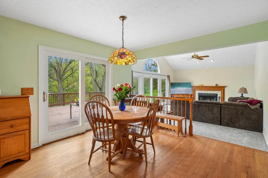 6338 Dalton Ridge Hamburg Township MI 48116