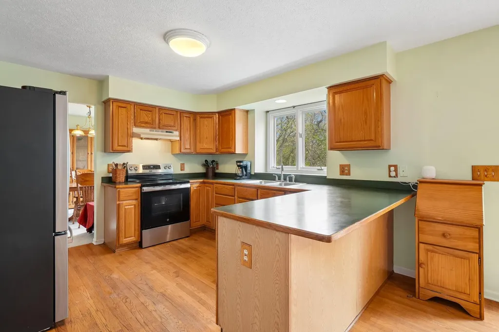 6338 Dalton Ridge Hamburg Township MI 48116