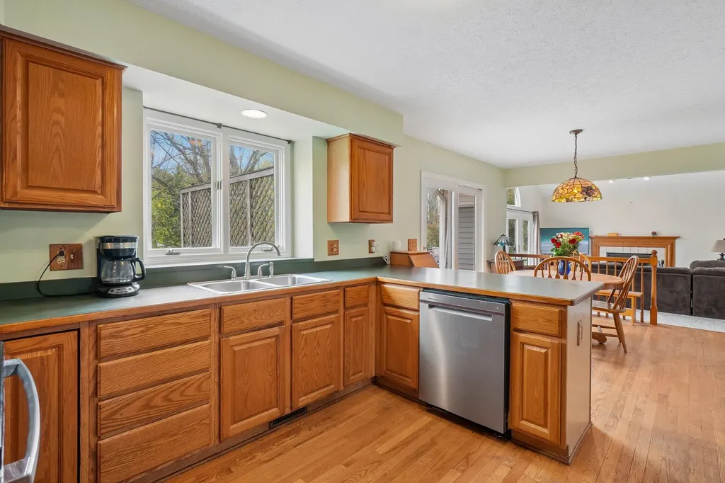 6338 Dalton Ridge Hamburg Township MI 48116