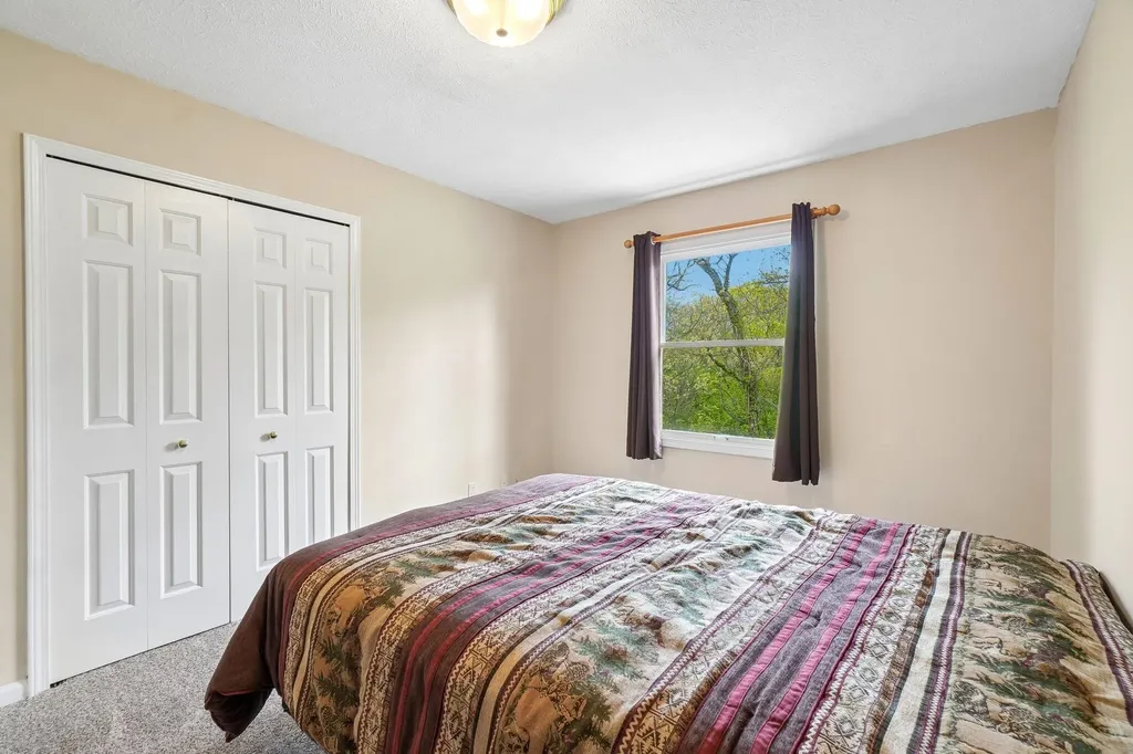 6338 Dalton Ridge Hamburg Township MI 48116