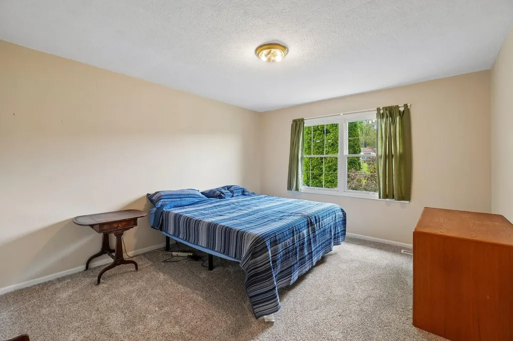 6338 Dalton Ridge Hamburg Township MI 48116