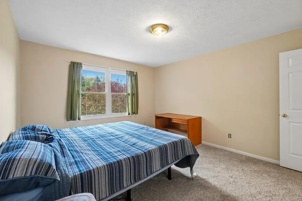 6338 Dalton Ridge Hamburg Township MI 48116