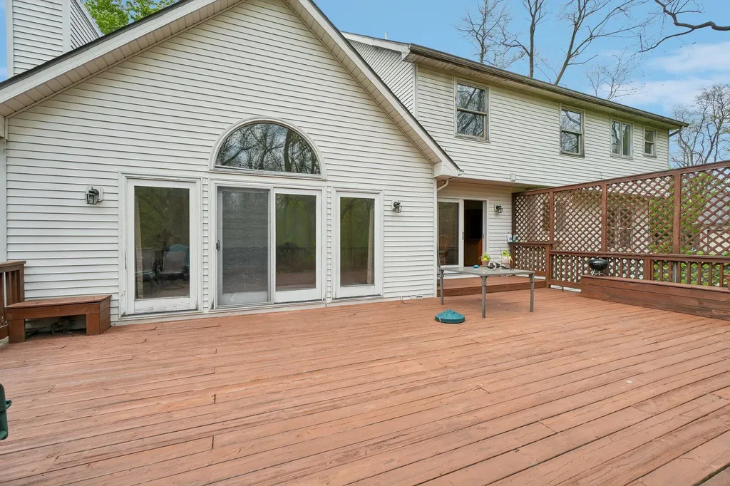 6338 Dalton Ridge Hamburg Township MI 48116