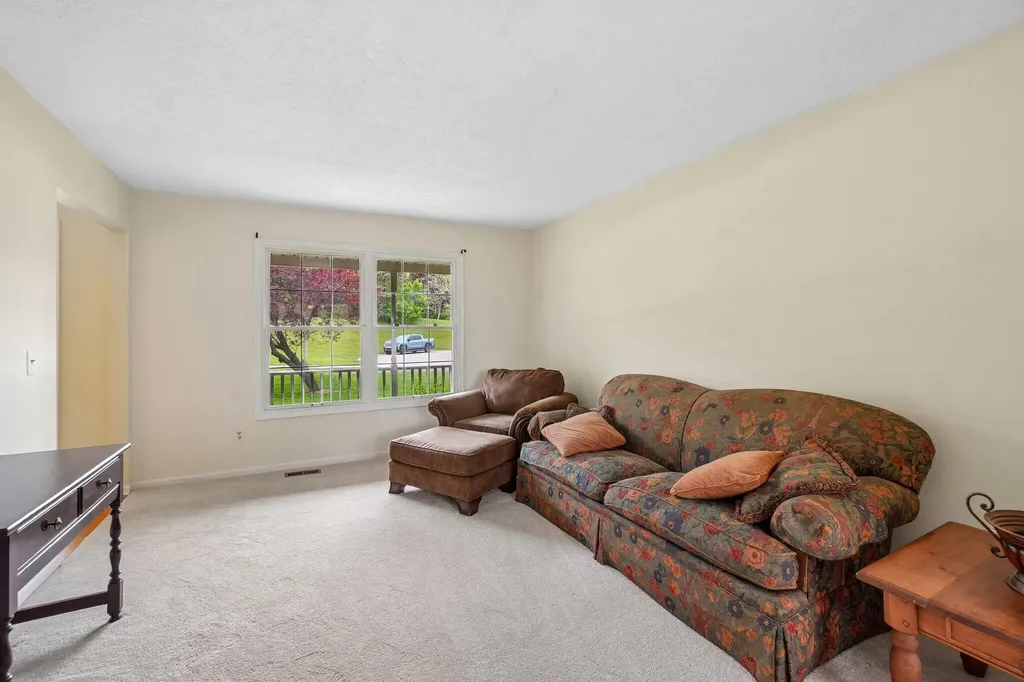 6338 Dalton Ridge Hamburg Township MI 48116