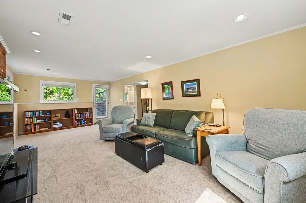 2075 Georgetown Boulevard Ann Arbor City MI 48105
