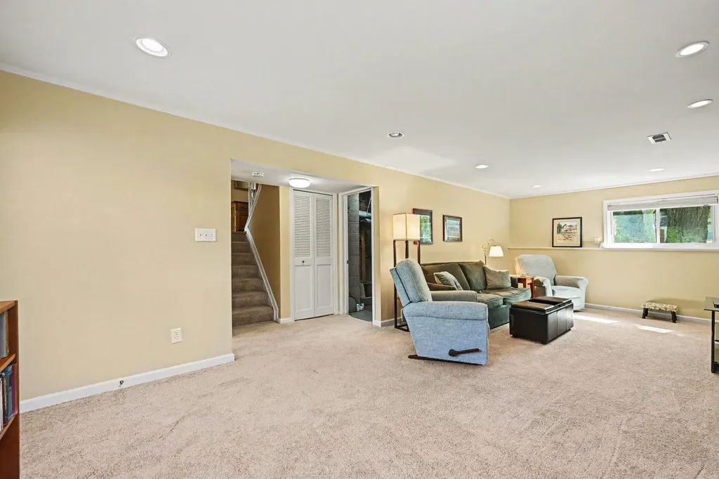 2075 Georgetown Boulevard Ann Arbor City MI 48105