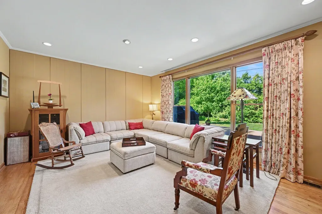 2075 Georgetown Boulevard Ann Arbor City MI 48105