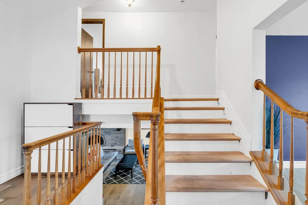 306 Antoinette Drive Rochester Hills City MI 48309