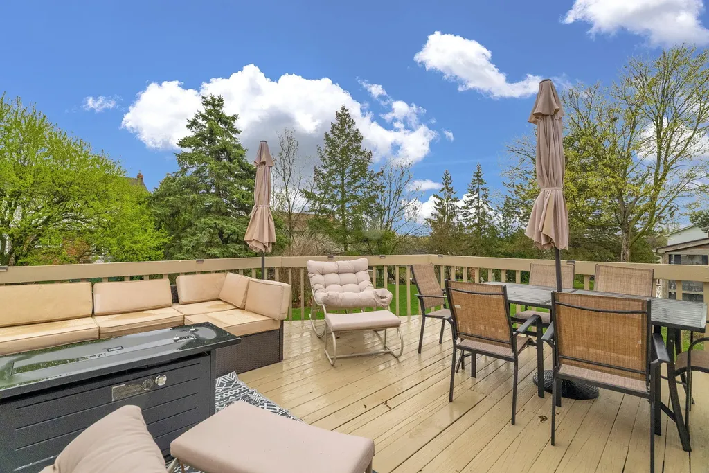 306 Antoinette Drive Rochester Hills City MI 48309