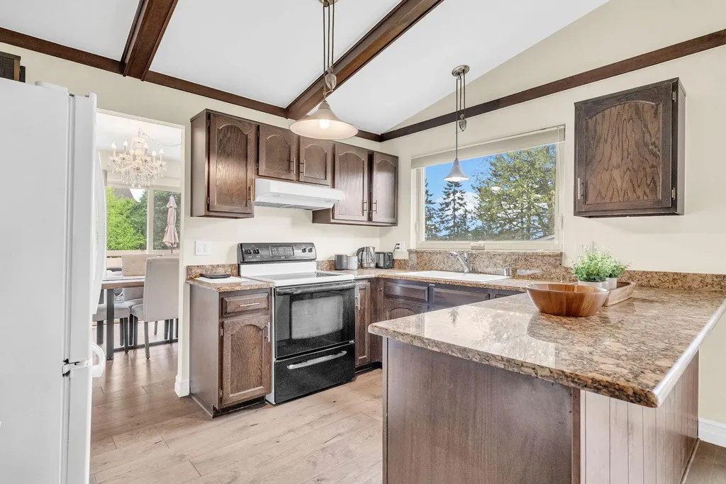306 Antoinette Drive Rochester Hills City MI 48309