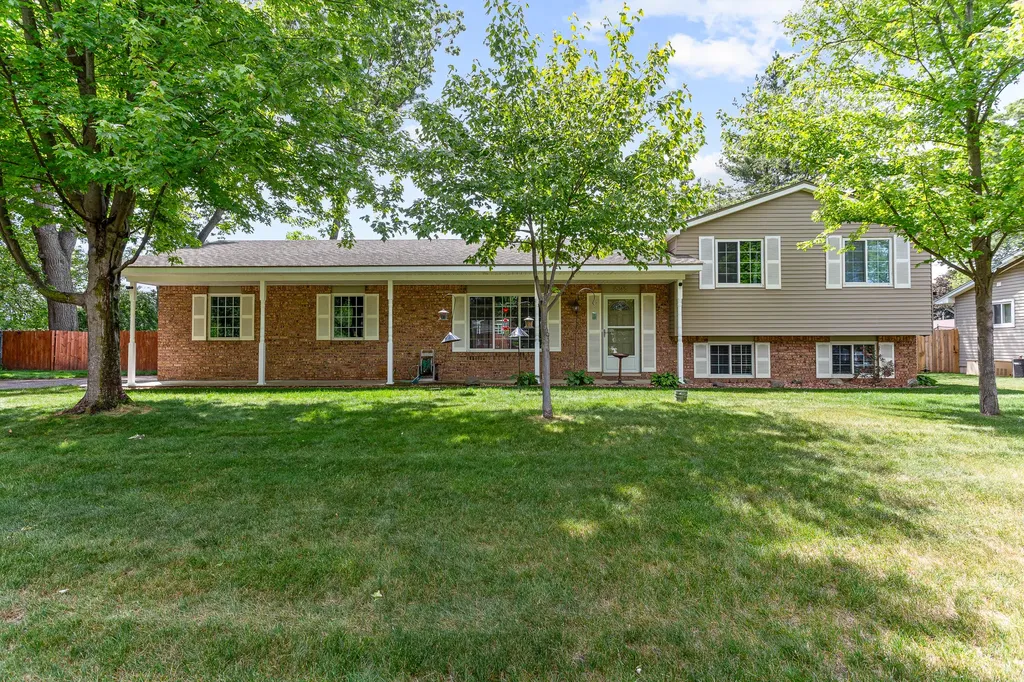 5365 Barkley Street Commerce Charter Township MI 48382