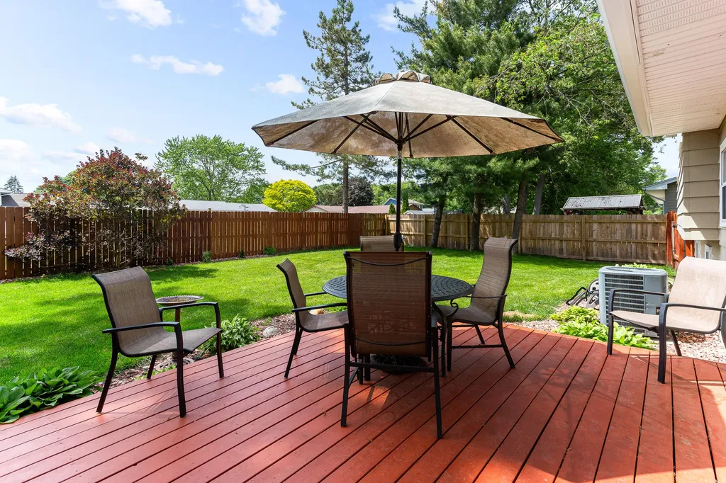 5365 Barkley Street Commerce Charter Township MI 48382