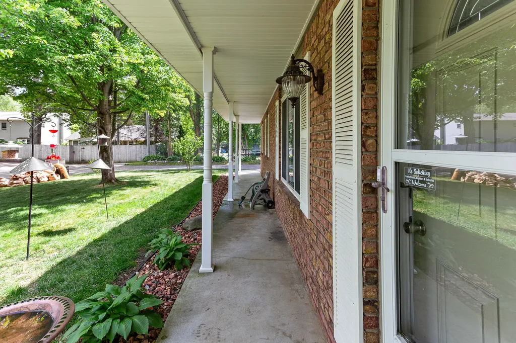 5365 Barkley Street Commerce Charter Township MI 48382