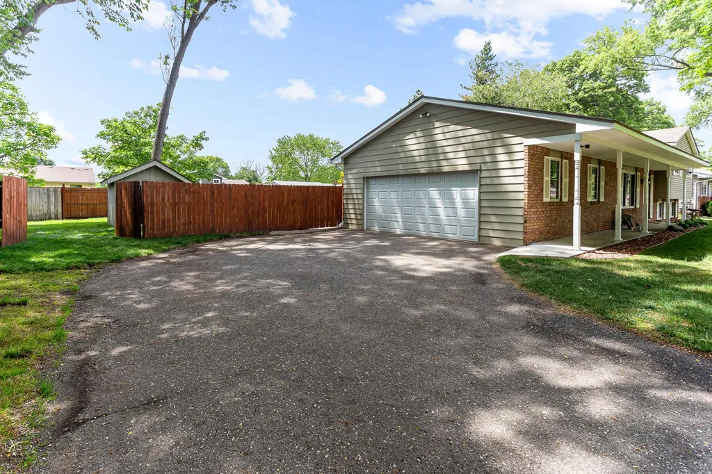 5365 Barkley Street Commerce Charter Township MI 48382