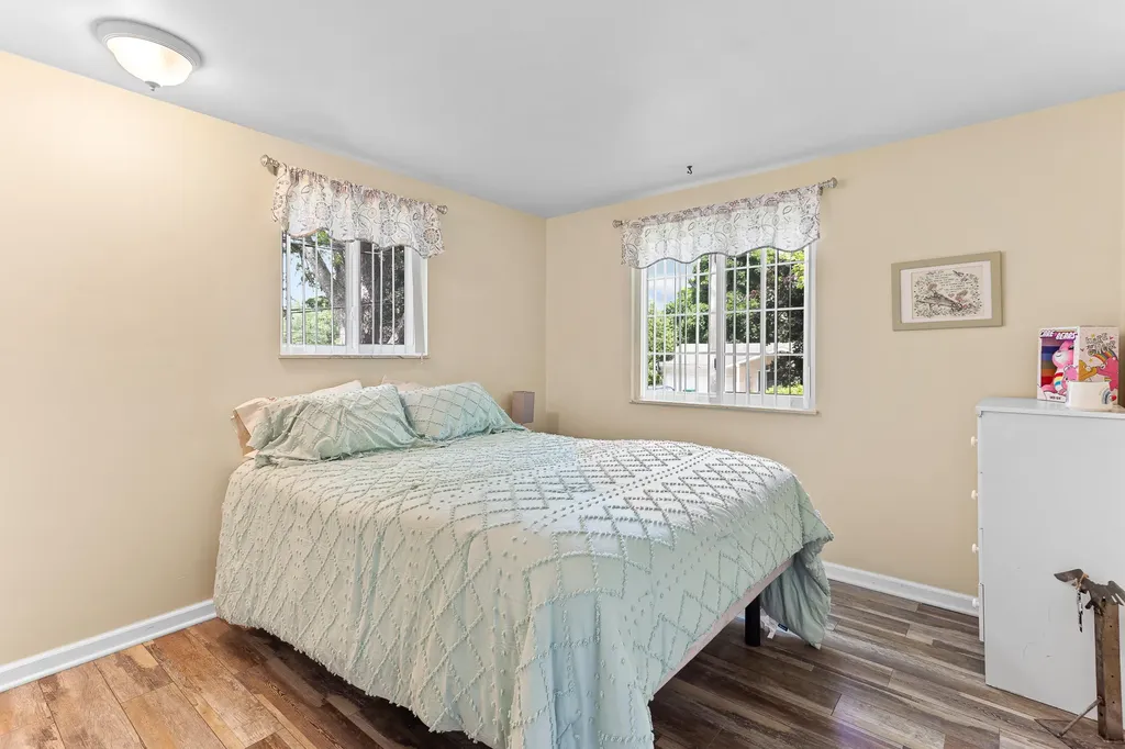 5365 Barkley Street Commerce Charter Township MI 48382