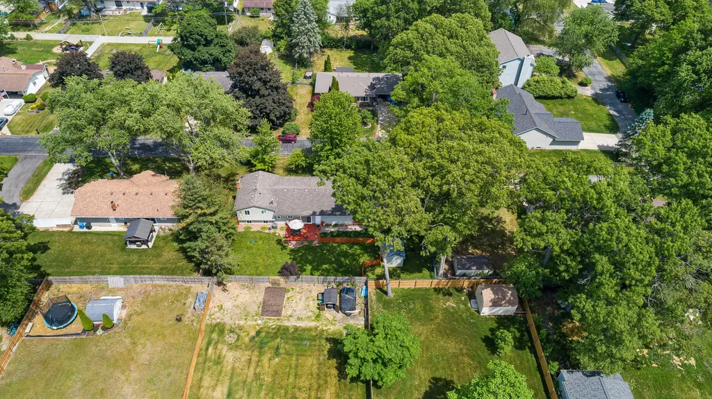5365 Barkley Street Commerce Charter Township MI 48382