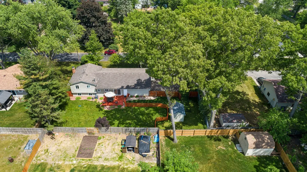 5365 Barkley Street Commerce Charter Township MI 48382