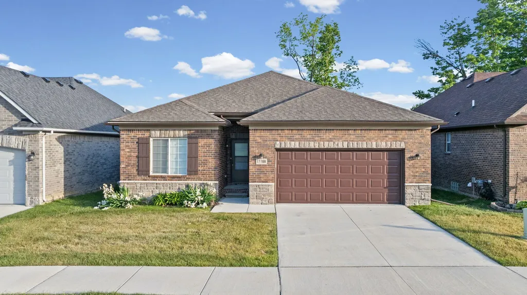 15300 Eton Pointe Drive Clinton Charter Township MI 48035