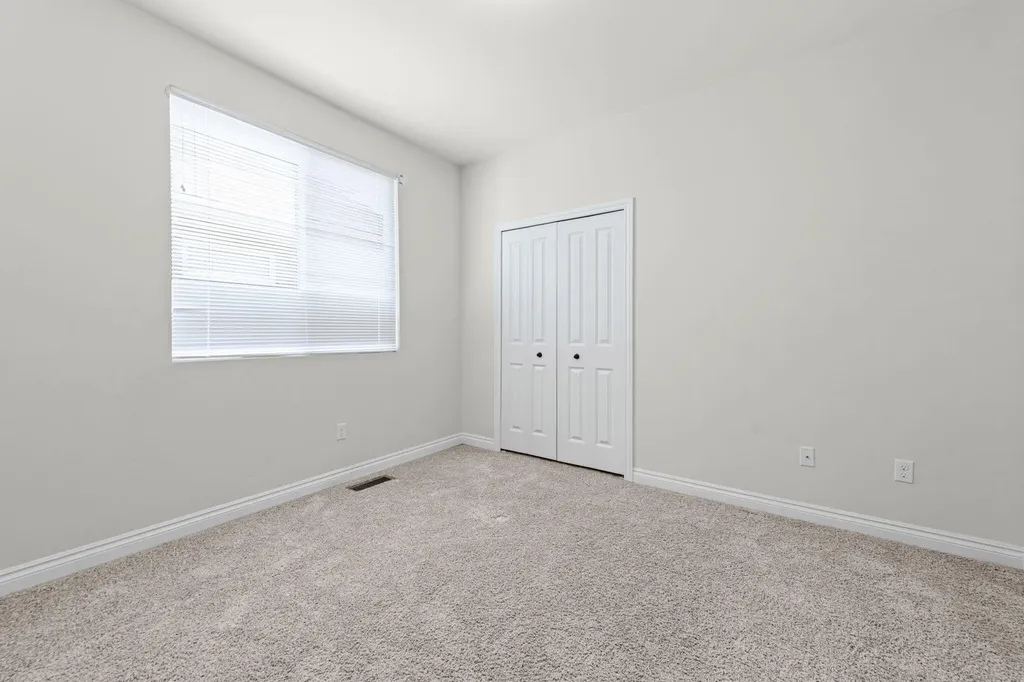 15300 Eton Pointe Drive Clinton Charter Township MI 48035