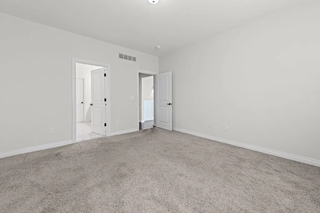 15300 Eton Pointe Drive Clinton Charter Township MI 48035