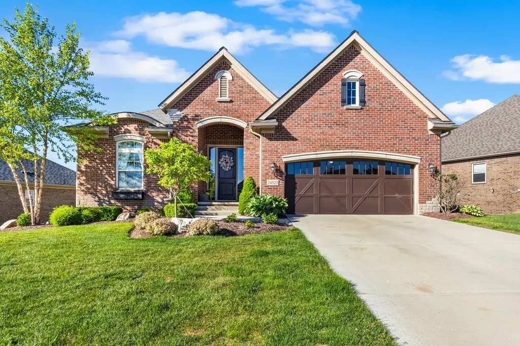 24523 Pinnacle Circle Lyon Charter Township MI 48178