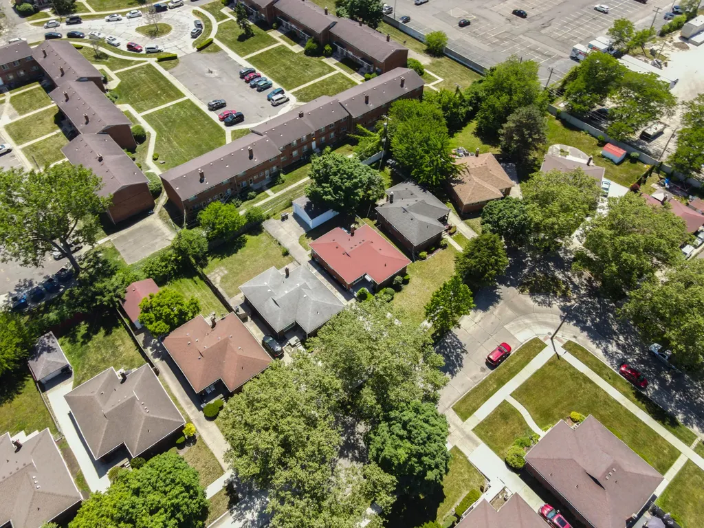 15241 Pearson Street Oak Park City MI 48237