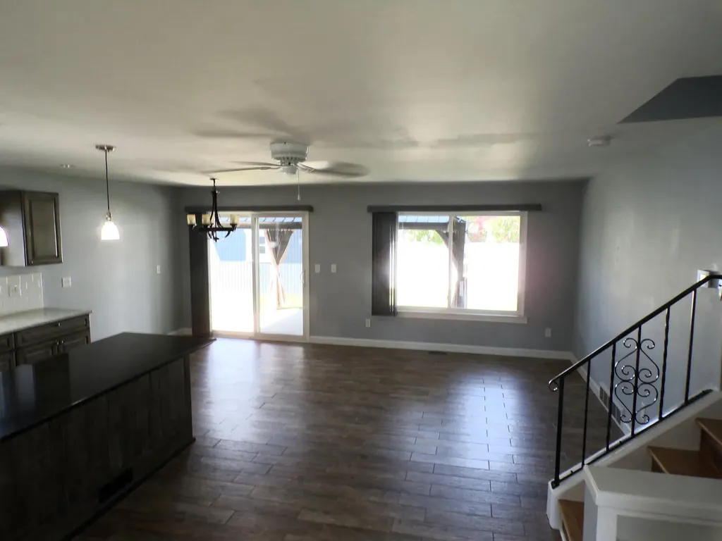 31541 Madison Avenue Madison Heights City MI 48071