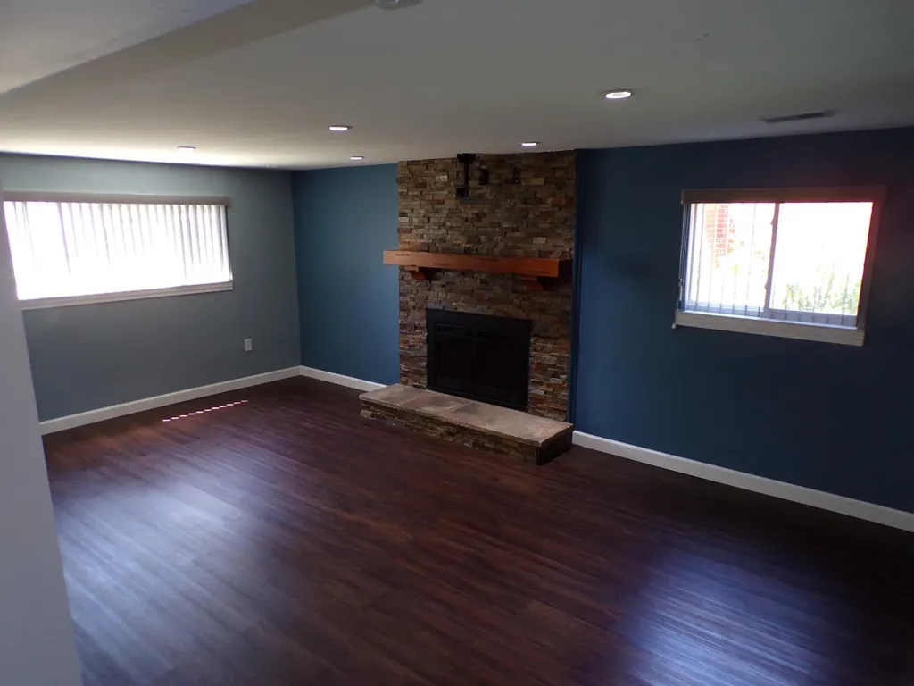 31541 Madison Avenue Madison Heights City MI 48071