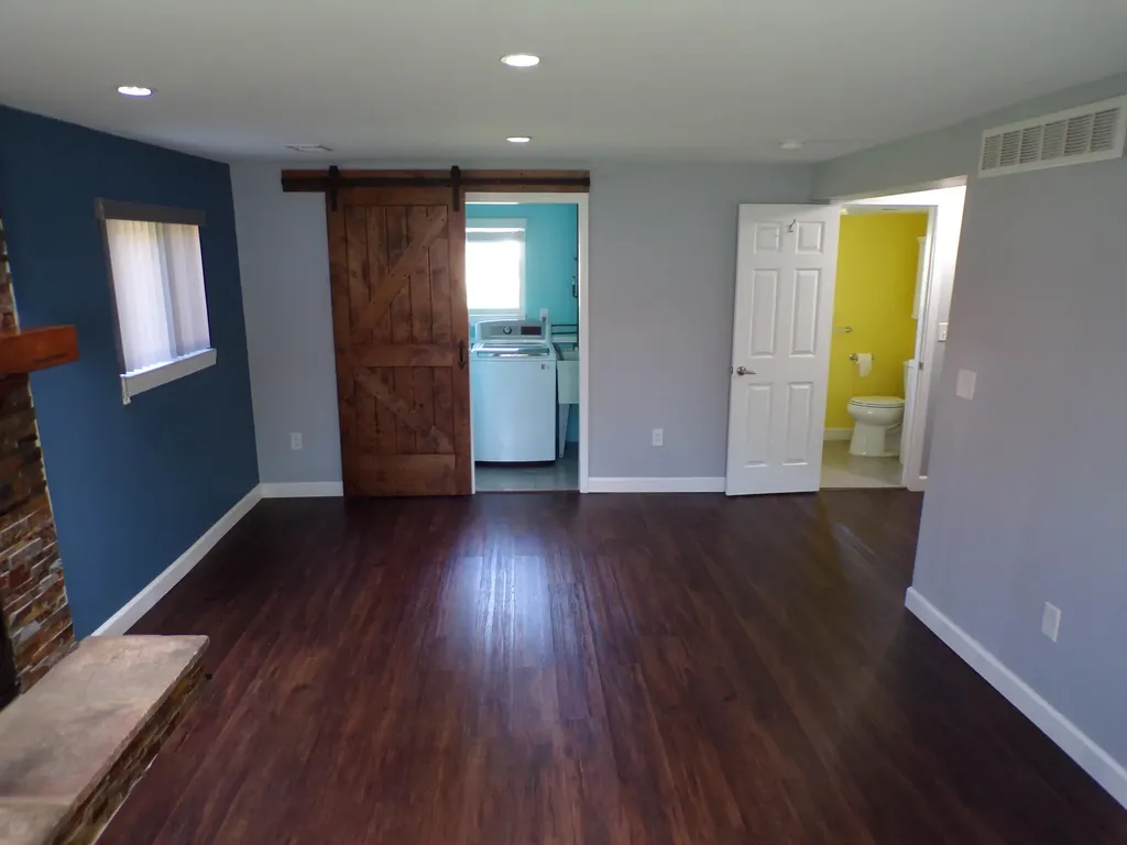 31541 Madison Avenue Madison Heights City MI 48071