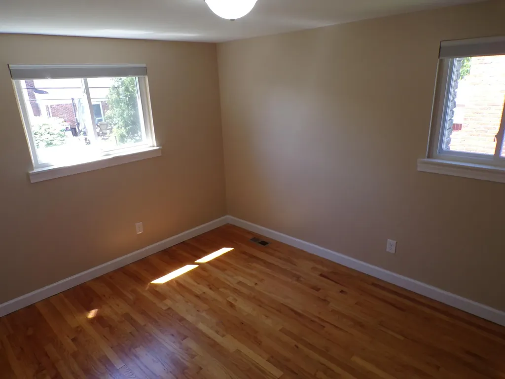 31541 Madison Avenue Madison Heights City MI 48071