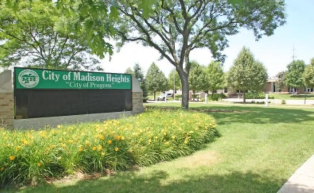 31541 Madison Avenue Madison Heights City MI 48071
