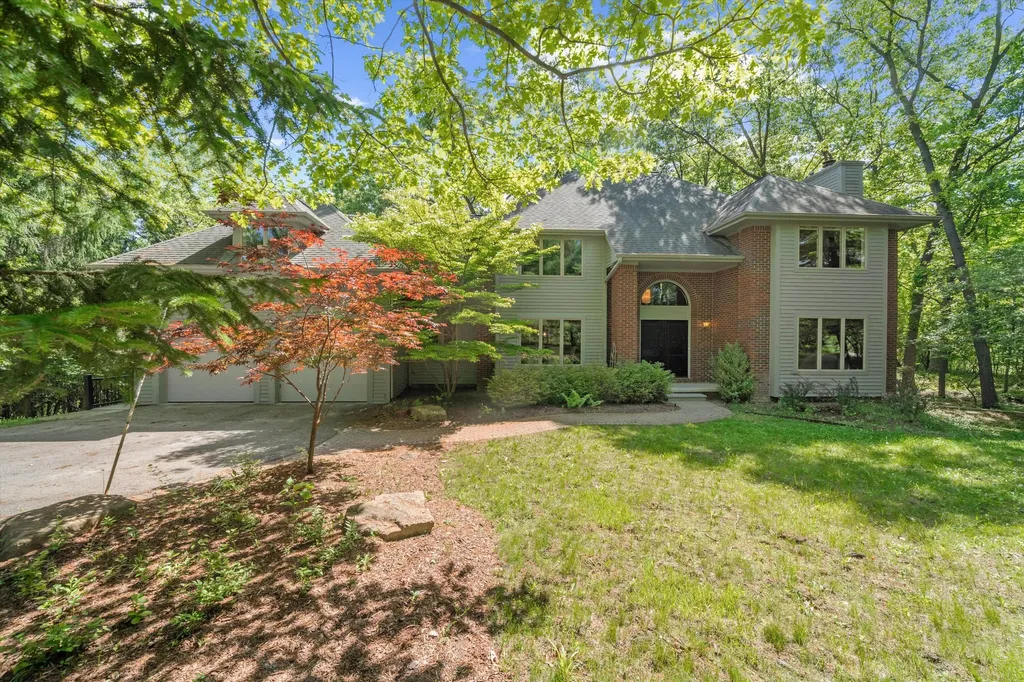 5599 Great Hawk Circle Superior Charter Township MI 48105