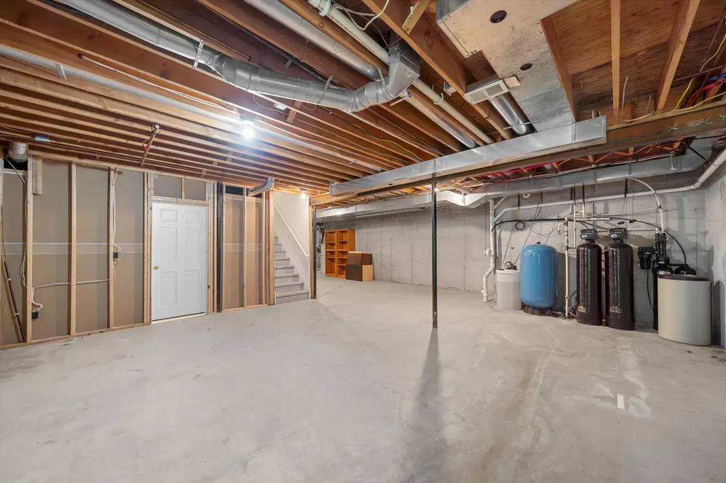 5599 Great Hawk Circle Superior Charter Township MI 48105