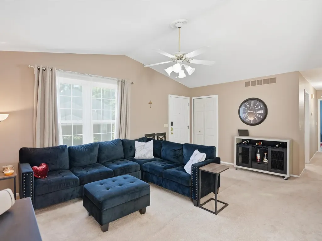 7652 Woodview Drive Waterford Charter Township MI 48327
