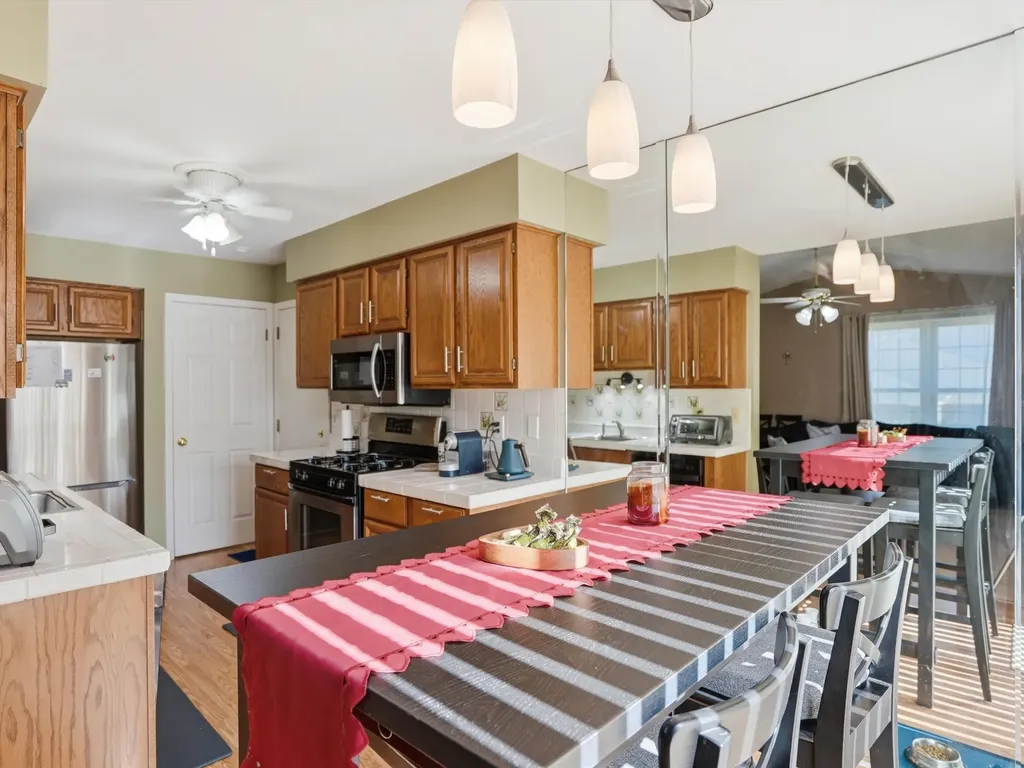 7652 Woodview Drive Waterford Charter Township MI 48327