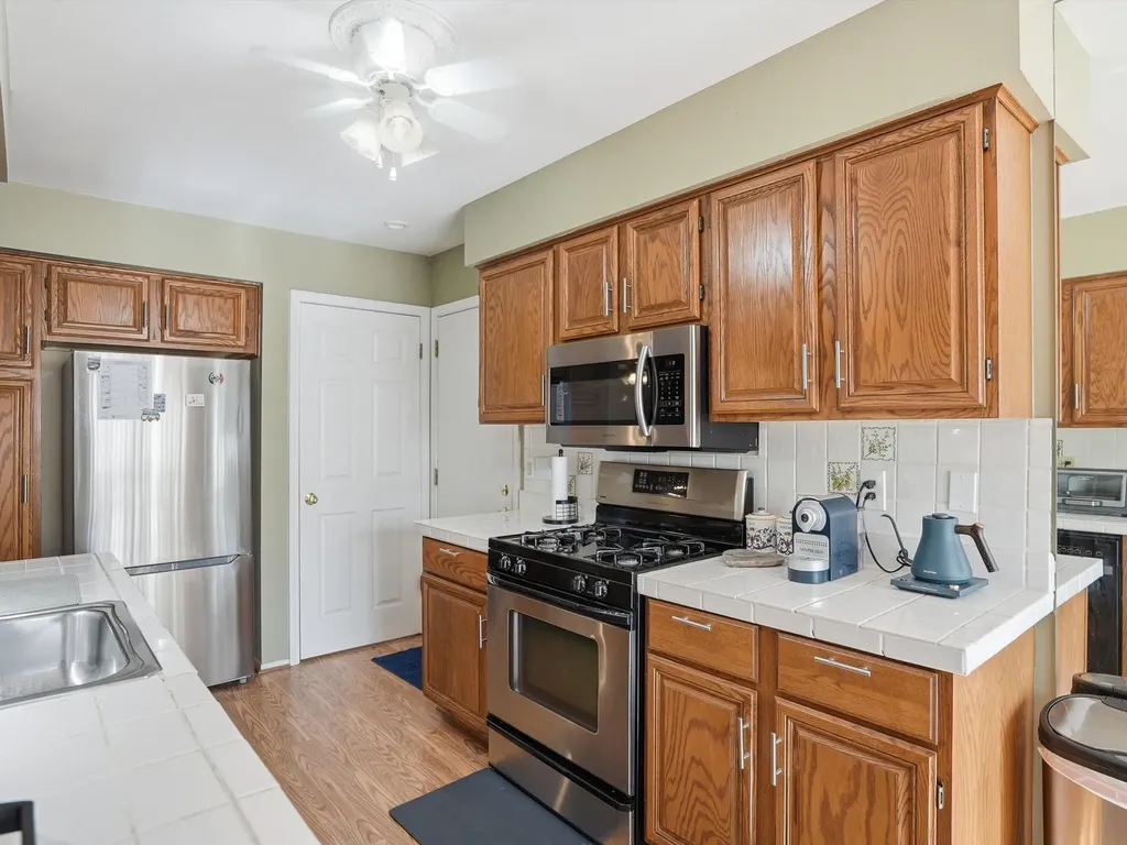 7652 Woodview Drive Waterford Charter Township MI 48327