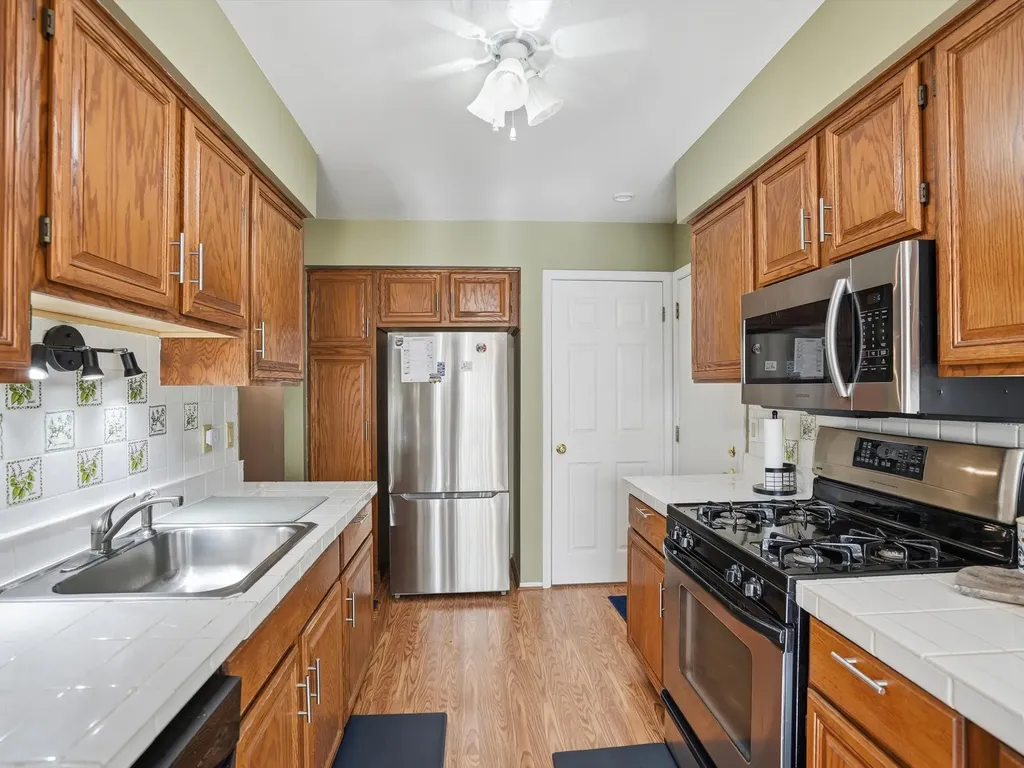 7652 Woodview Drive Waterford Charter Township MI 48327