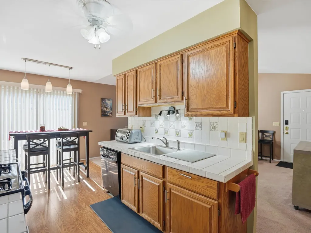 7652 Woodview Drive Waterford Charter Township MI 48327