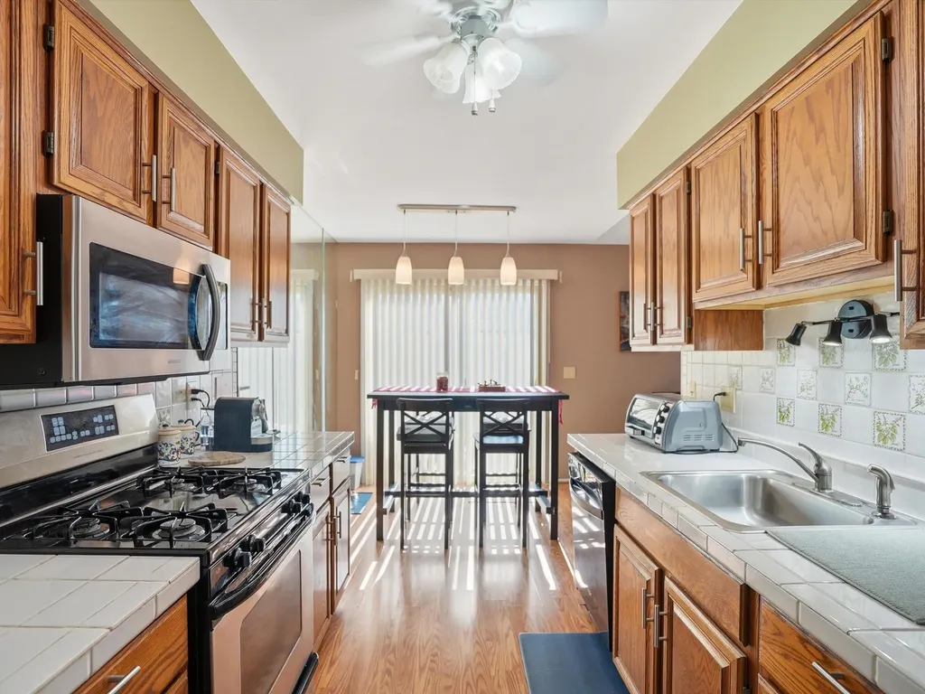 7652 Woodview Drive Waterford Charter Township MI 48327