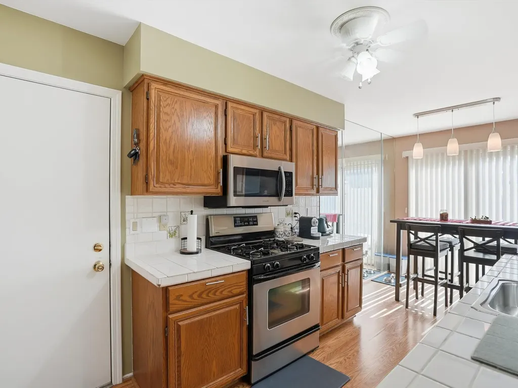 7652 Woodview Drive Waterford Charter Township MI 48327